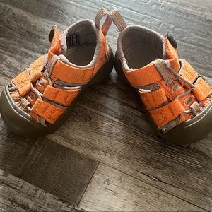 Super adorable Toddler Keen Sandals
